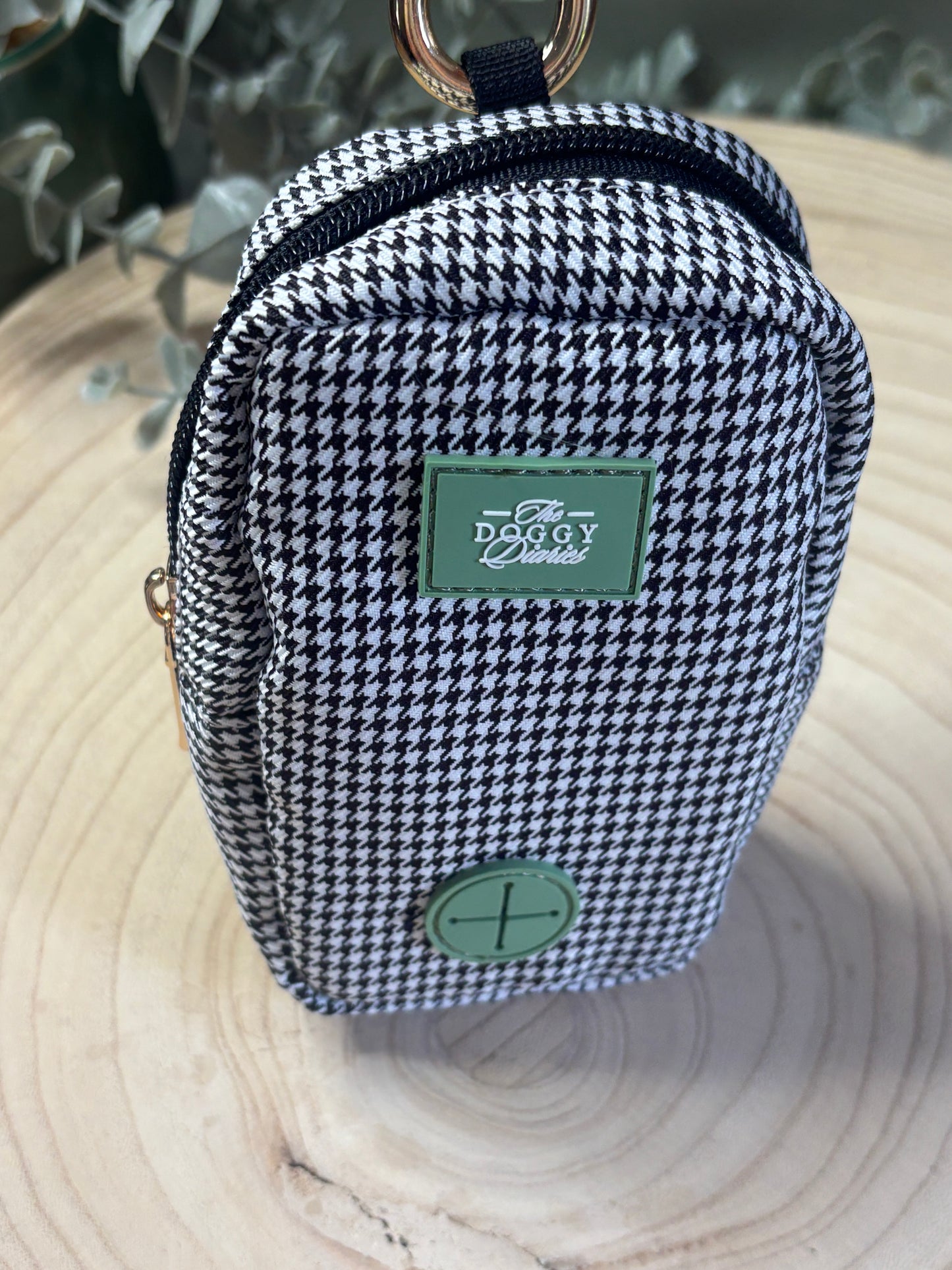 Large Houndstooth Treat Pouch & Dispenser