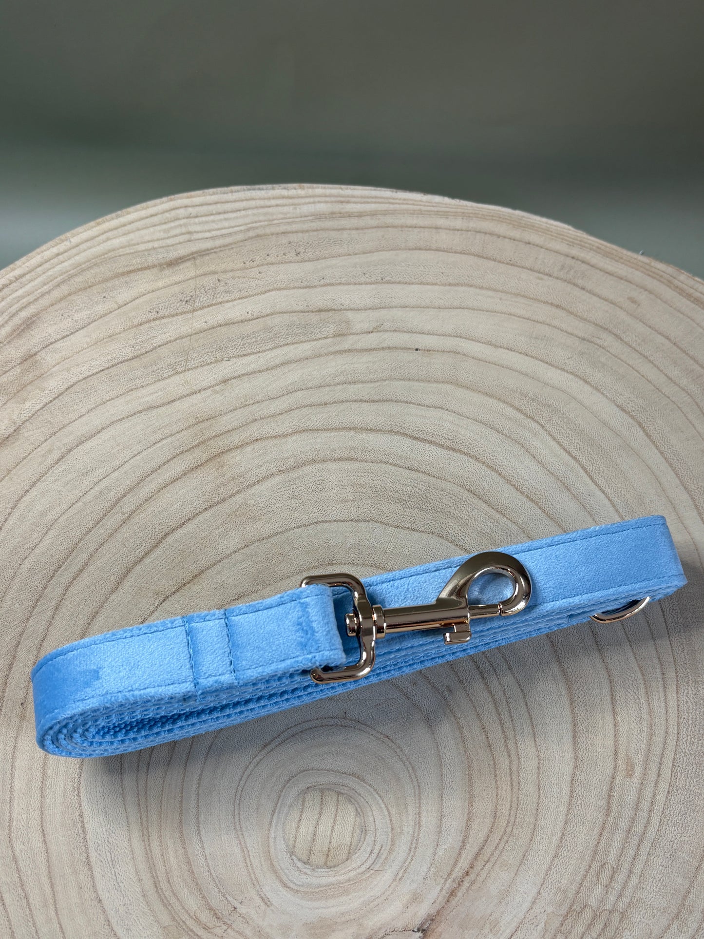 Baby Blue Velvet Lead