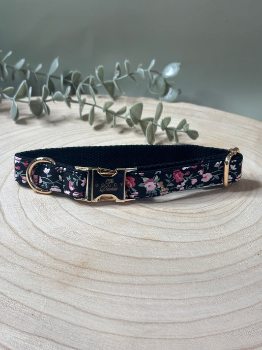 Black Florals Collar