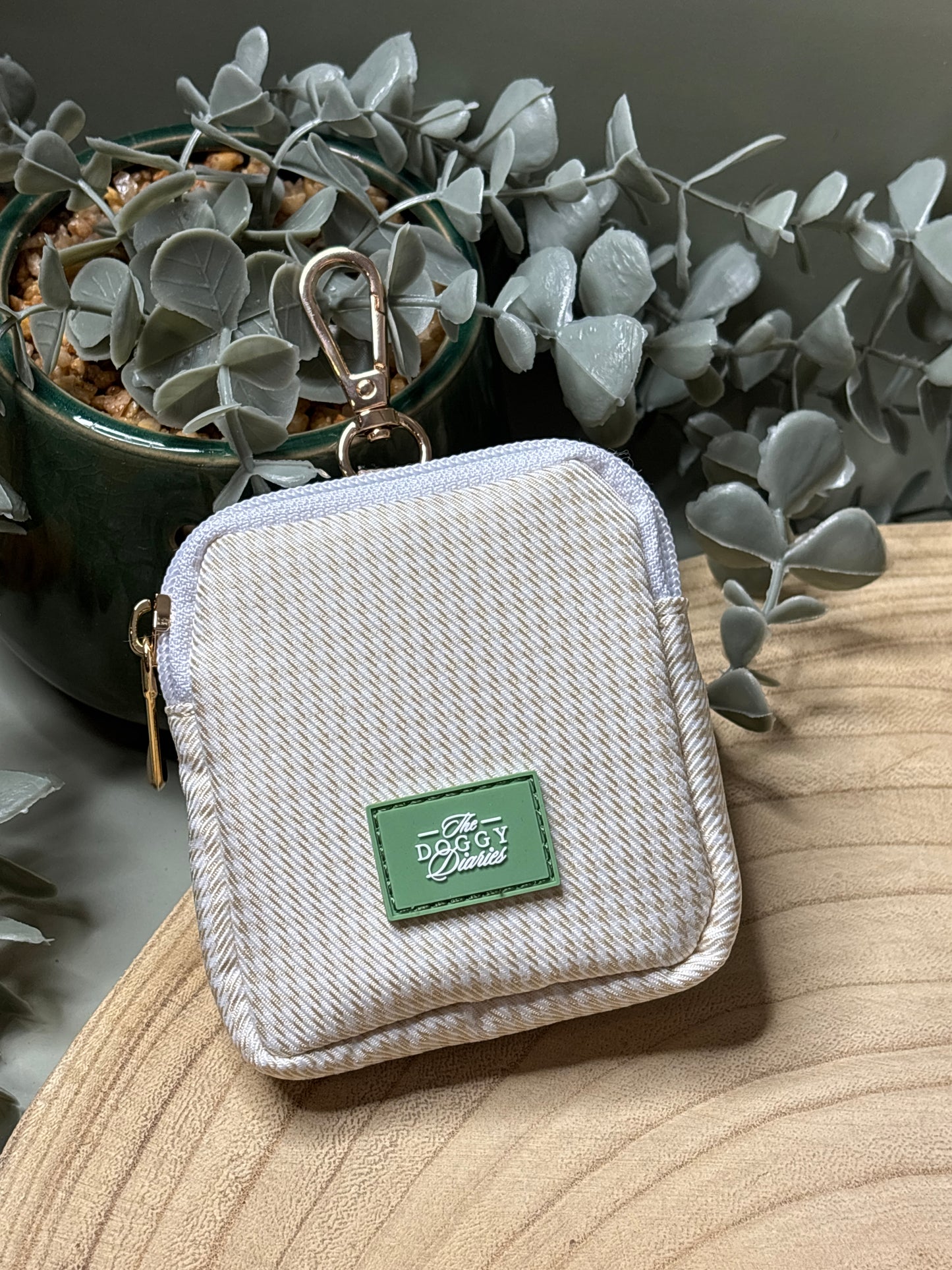 Beige Houndstooth Square Treat Pouch